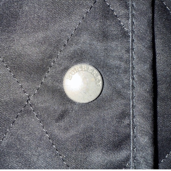 Authentic Vintage Burberry Quilted Black Jacket. - Picture 5 of 11